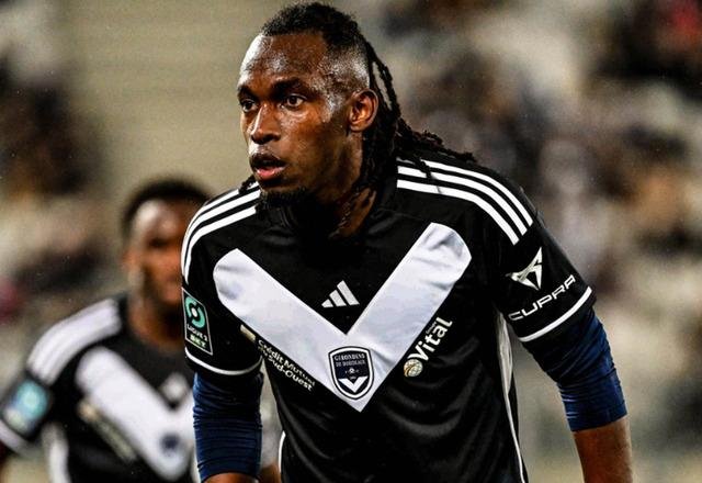 Komaya girip yoğun bakıma alınmıştı… Bordeaux futbolcusu Elis, ameliyat edildi