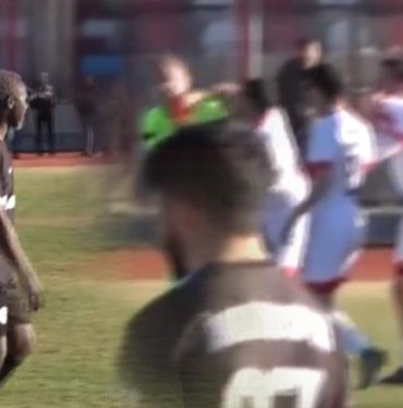 İbrahim Yattara’nın formasını giydiği İmranlıspor maçında hakeme yumruk atıldı!