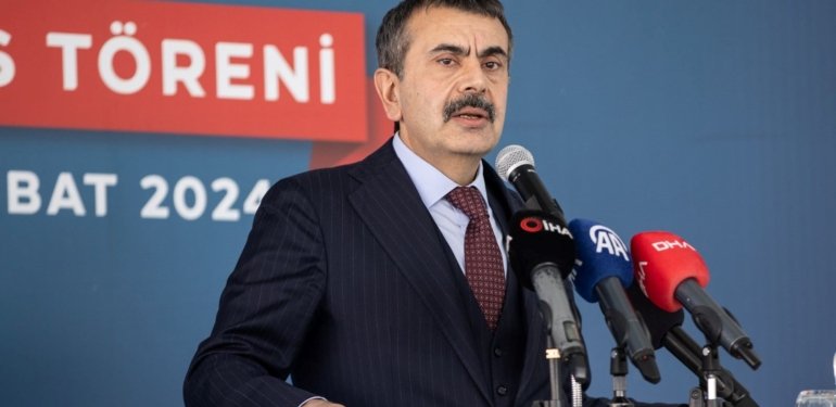 Bakan Tekin: Sınıf tekrarı ve devamsızlık affıyla ilgili taviz vermeyeceğiz
