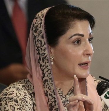 Pakistan’da ilk kez bir kadın eyalet başbakanı seçildi