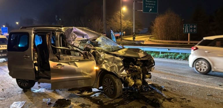 Kartepe’de zincirleme trafik kazası
