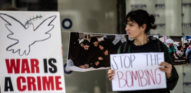 İsrail’in başkenti Tel Aviv’de savaş karşıtı gösteri