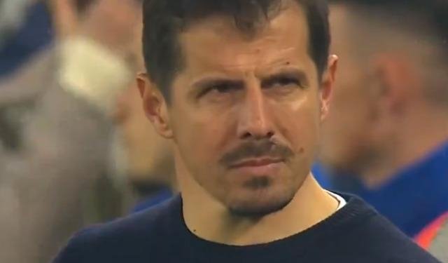 Fenerbahçe tribünlerinin Emre Belözoğlu