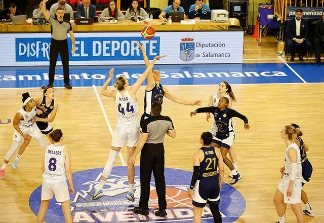 Fenerbahçe Kadın Basketbol Takımı, Final Four’da!