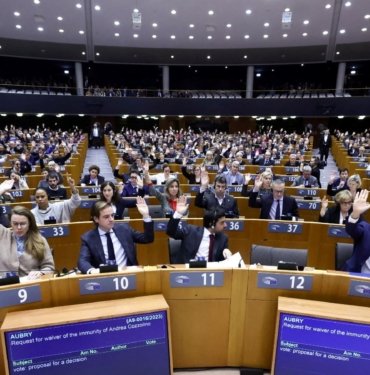 Avrupa Parlamentosu Gazze’de “acil ve kalıcı ateşkes” çağrısı yaptı