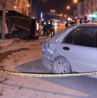 Siirt’te hafif ticari araç refüje girdi: 1 yaralı
