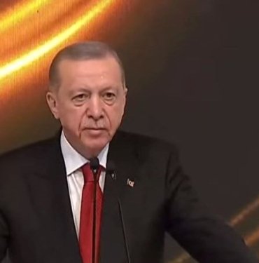 Cumhurbaşkanı Erdoğan: İnsanlık sancılı bir dönemden geçiyor
