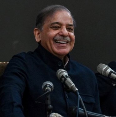 Pakistan’da Şahbaz Şerif yeniden başbakan seçildi