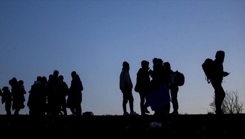 Çanakkale’de 13 düzensiz göçmen yakalandı