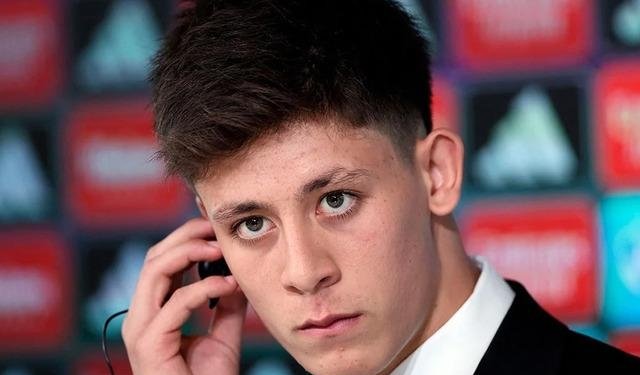 “Galatasaray ile Arda Güler görüştü” iddiası sosyal medyada infial yarattı! İşte milli oyuncunun verdiği cevap…