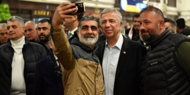 Mansur Yavaş’tan Ankara Toptancı Hali’nde esnaf ziyareti