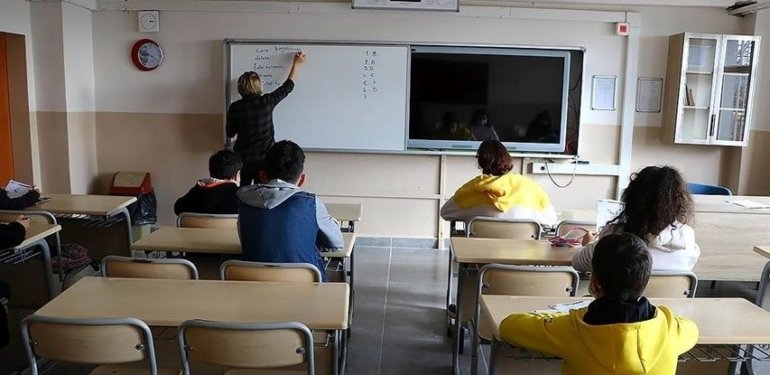 Yeni müfredata kademeli geçiş | Bakan Tekin: 1, 5 ve 9. sınıflarda gelecek eğitim yılında uygulanacak