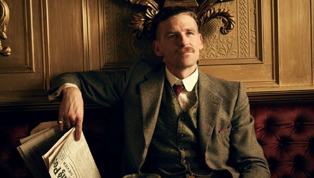 60’dan fazla film ve televizyon kostümü açık artırmaya çıkıyor