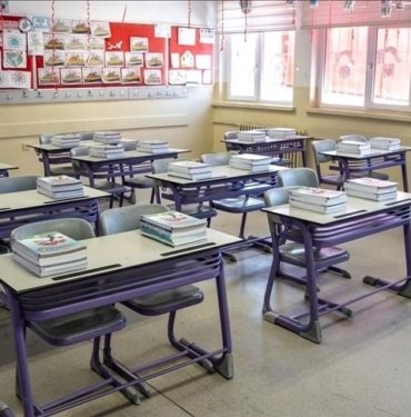 Özel okullar için MEB’den yeni karar: Ücretsiz ders kitabı zorunluluğu
