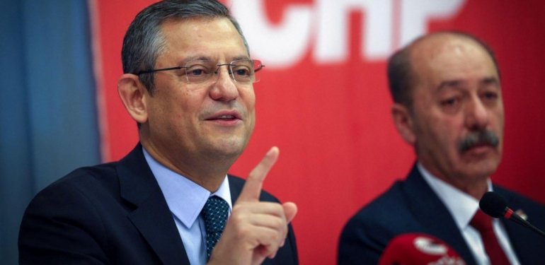 CHP lideri Özel: Memnuniyet anketleri yapacağız