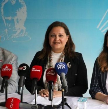 Sözleri gündem oldu, geri adım atmadı! Burcu Köksal