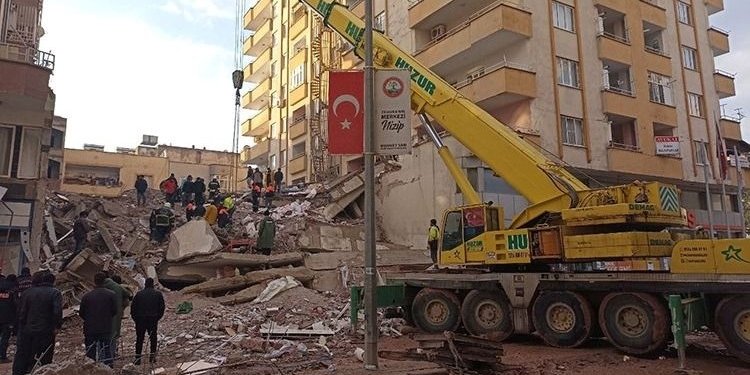 51 kişiye mezar olmuştu: Firari müteahhitleri için Interpol talebi