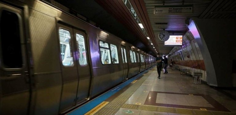 M2 Yenikapı-Hacıosman metro hattıyla ilgili duyuru: Taksim Şişhane metro istasyonu kapatıldı