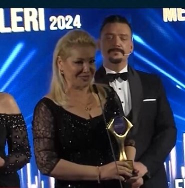 Doğuş Yayın Grubu’na 3 ödül: Magazinn.com ödülleri sahiplerini buldu