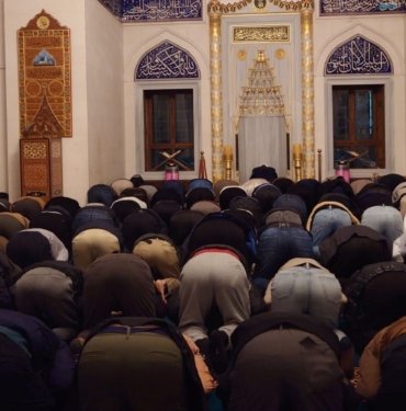 Tokyo’da Ramazan ayının ilk teravih namazı kılındı