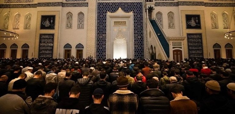 Teravih namazı saat kaçta kılınacak? İstanbul, Ankara İzmir 10 Mart teravih namazı saatleri…