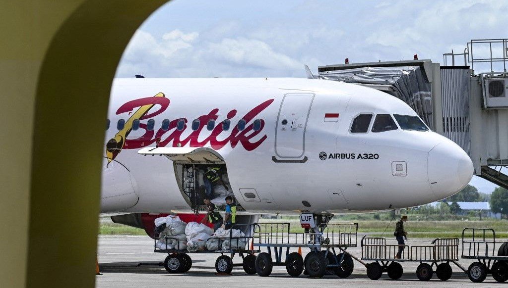 Endonezya’da pilotlar uyuyakaldı: Uçak rotasından saptı