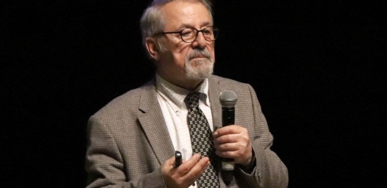 Naci Görür: İzmir’de karada da faylar var, deprem üretirse kenti felç eder