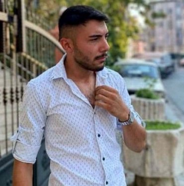 Otomobilinin boyasını beğenmediği için öldürüldü