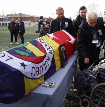 Fenerbahçe’nin 32. başkanı Tahsin Kaya son yolculuğuna uğurlandı