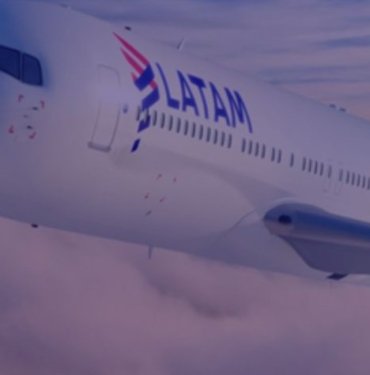 Uçakta korku dolu anlar! En az 50 kişi yaralandı