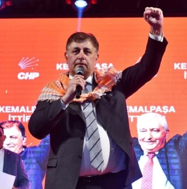 Cemil Tugay'dan Kemalpaşa'ya metro vaadi 5 Cemil Tugay’dan Kemalpaşa’ya metro vaadi