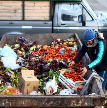 Arjantin’de ekonomik kriz: Halk çöpten yemek topluyor