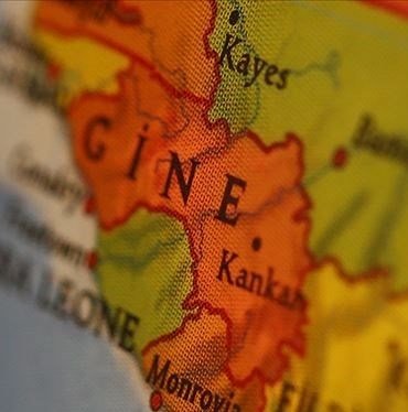 Gine’de askeri yönetim 2025’e kadar görevde kalacak