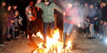 İran’da “Çarşamba Suri” kutlamaları: 14 kişi hayatını kaybetti 3 bin 250 kişi yaralandı