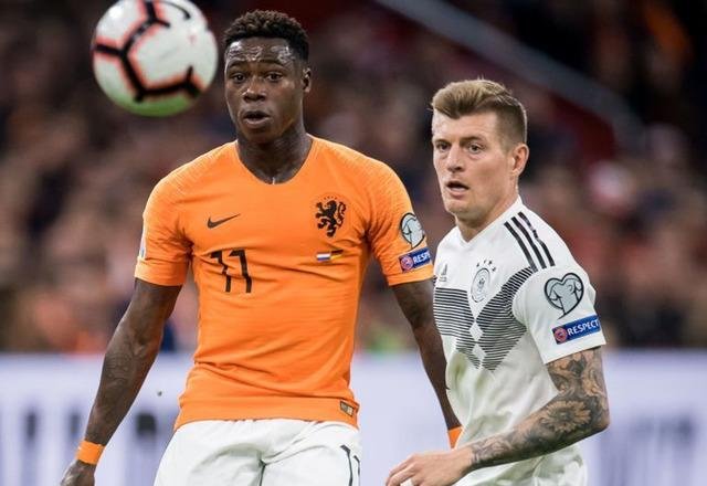 Hollandalı yıldız isim Quincy Promes Dubai