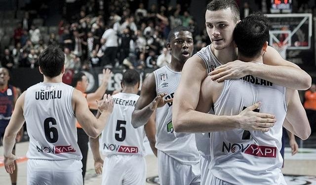 Beşiktaş Emlakjet, yarı finale yükseldi