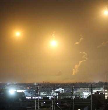İsrail bir kez daha yardım bekleyen Filistinlileri vurdu: 20 kişi öldü, 155 kişi yaralandı