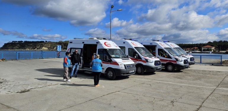 Çanakkale açıklarında göçmen botu battı: 20 ölü