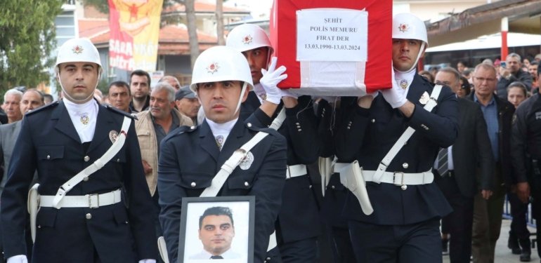 Doğum gününde şehit olan polise son veda