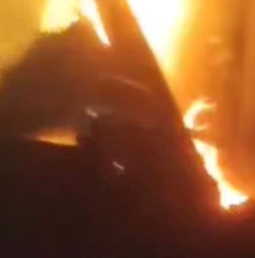 TIR’a arkadan çarpan cip alev alev yandı