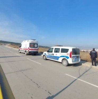 Boşanma aşamasındaki eşini vurup kaçtı