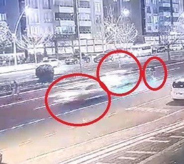 Otomobilin altında kalıyordu