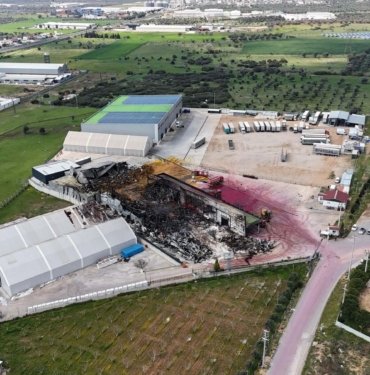 İzmir’deki 13 saatlik yangının hasarı görüntülendi