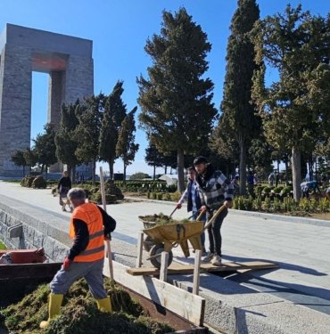 Şehitler Abidesi’nde 18 Mart hazırlığı