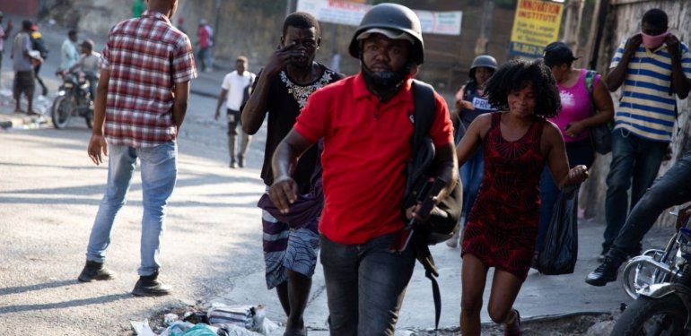 Başkent çetelerin elinde: Haiti’den çıkış bileti 10 bin dolar!