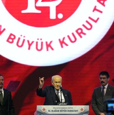 Devlet Bahçeli yeniden genel başkan seçildi, Cumhurbaşkanı Erdoğan’a seslendi: Ayrılamazsın, Türk milletini yalnız bırakamazsın