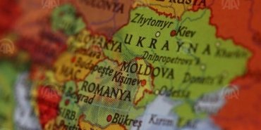 Moldova’da Rusya Büyükelçiliği’ne molotof kokteyli atıldı