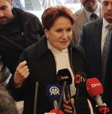 Meral Akşener tek tek sıraladı! Emekli maaşı, 100 bin öğretmen ataması, mülakat…