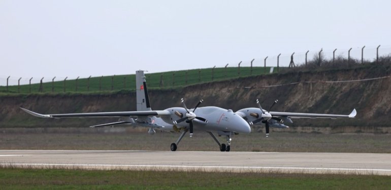 Bayraktar AKINCI’dan İHA-230 füzesiyle çifte atış