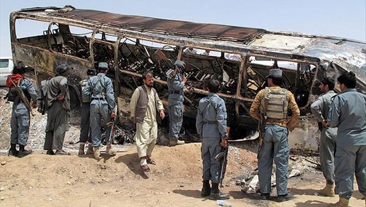 Afganistan’da otobüs tankerle çarpıştı: 21 ölü, 38 yaralı